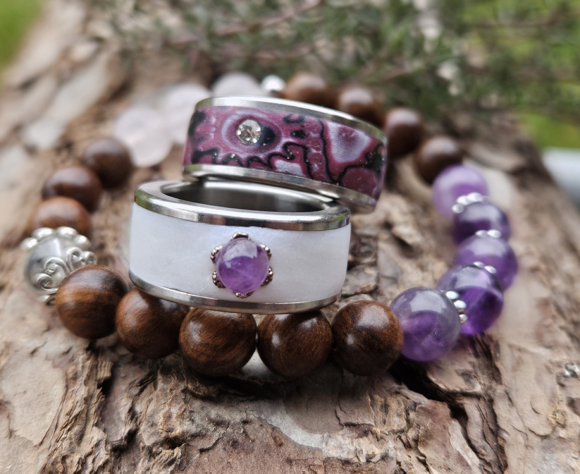 Handgefertigtes Amethyst-Armband und Ring von Chantal von Allmen